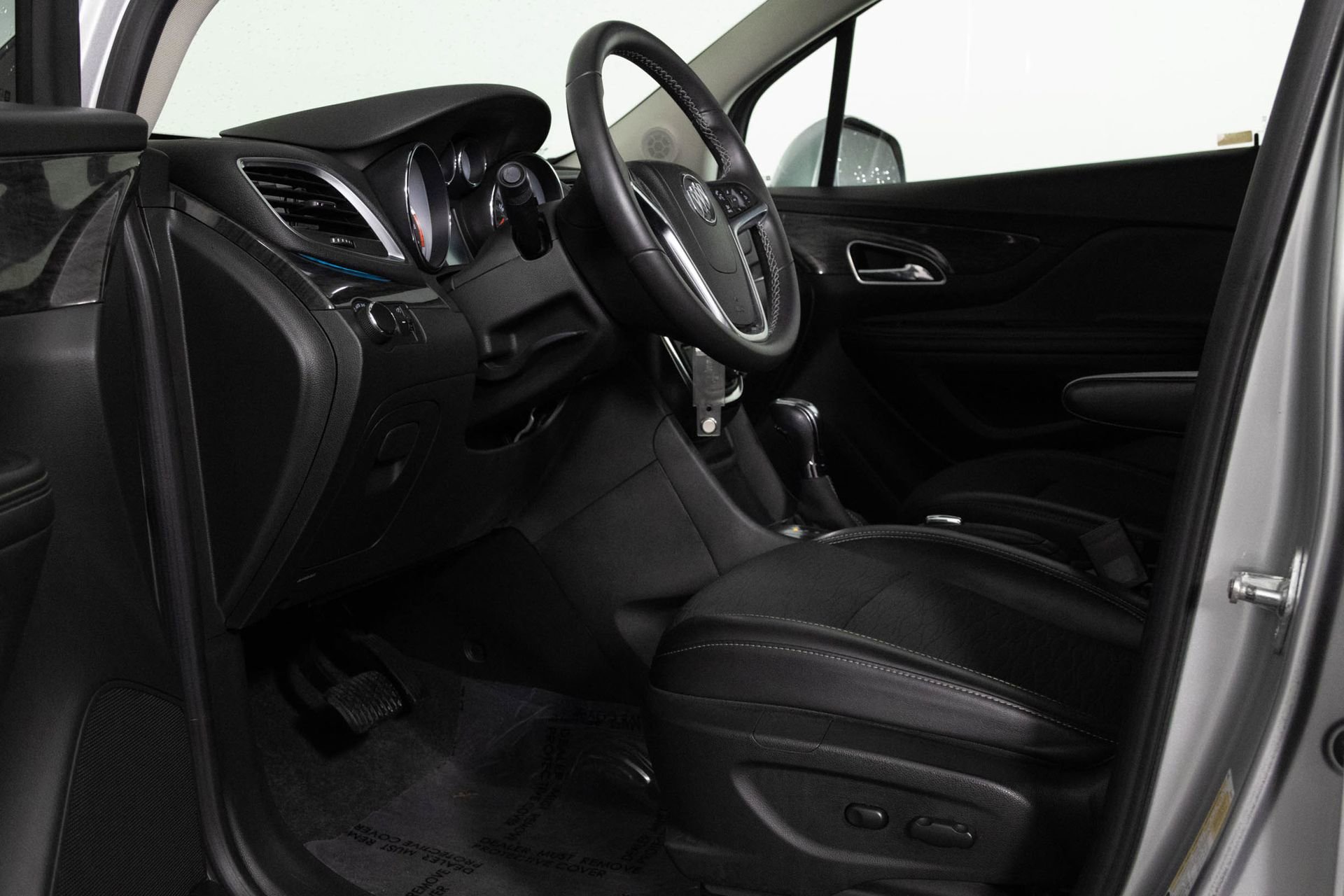 Used 2015 Buick Encore FWD image 19