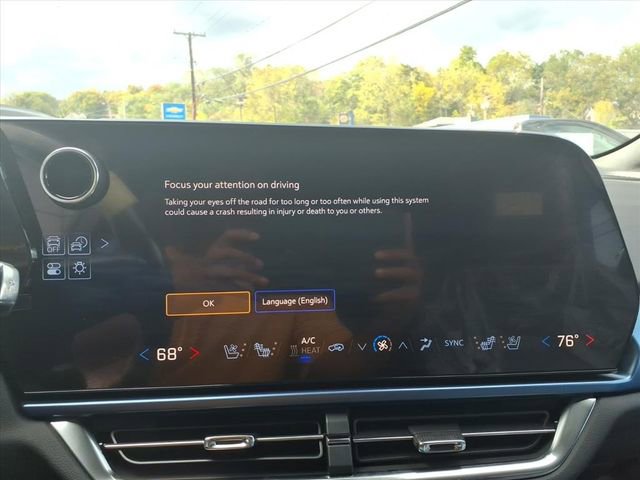 New 2025 Chevrolet Equinox EV LT image 12