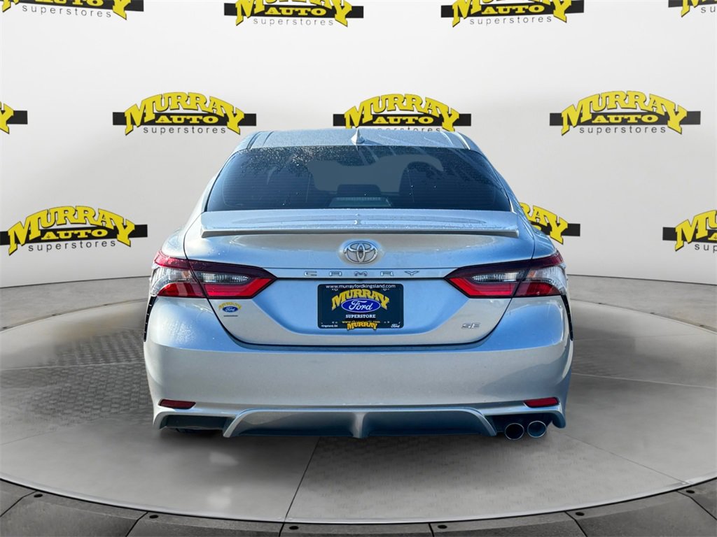 Used 2023 Toyota Camry SE image 4