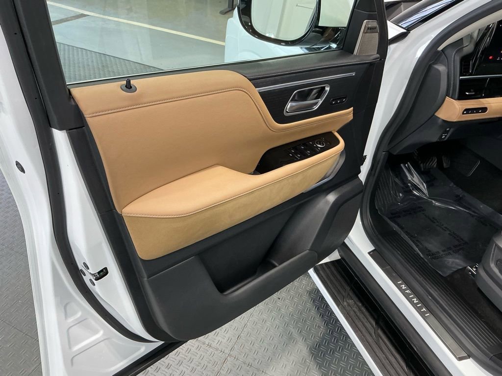 Used 2025 INFINITI QX80 Sensory image 39