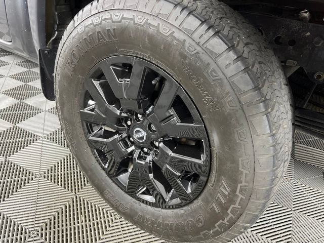 Used 2022 Nissan Frontier SV RWD image 14