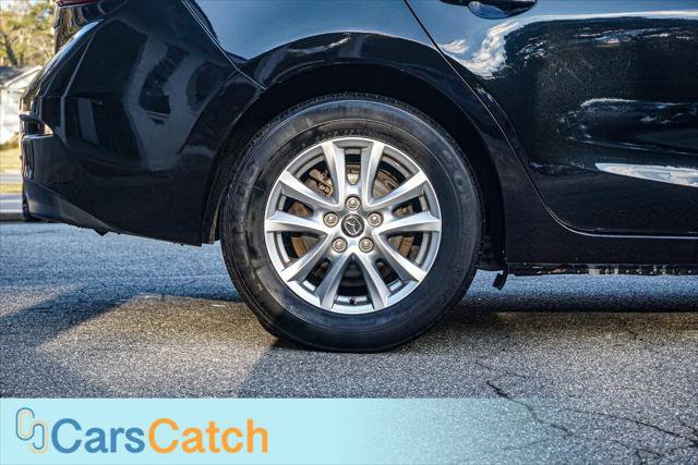 Used 2018 MAZDA MAZDA3 Sport w/ Preferred Equipment Package image 16