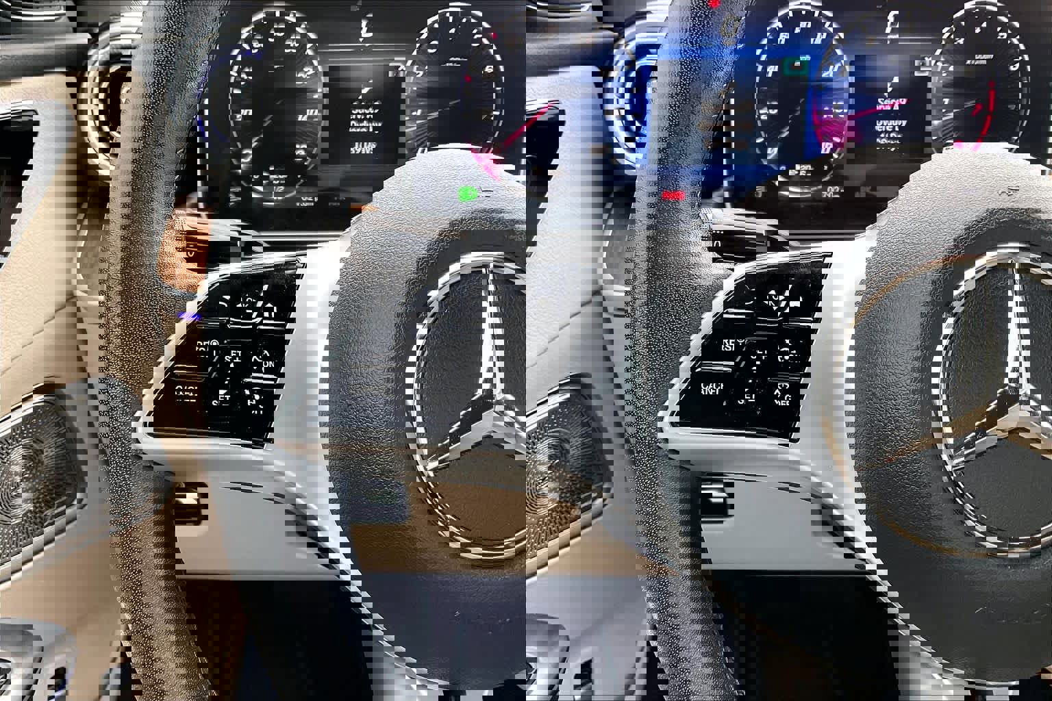 Used 2022 Mercedes-Benz C 300 4MATIC Sedan image 24