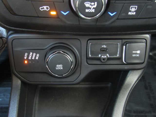 Used 2019 Jeep Renegade Limited image 46