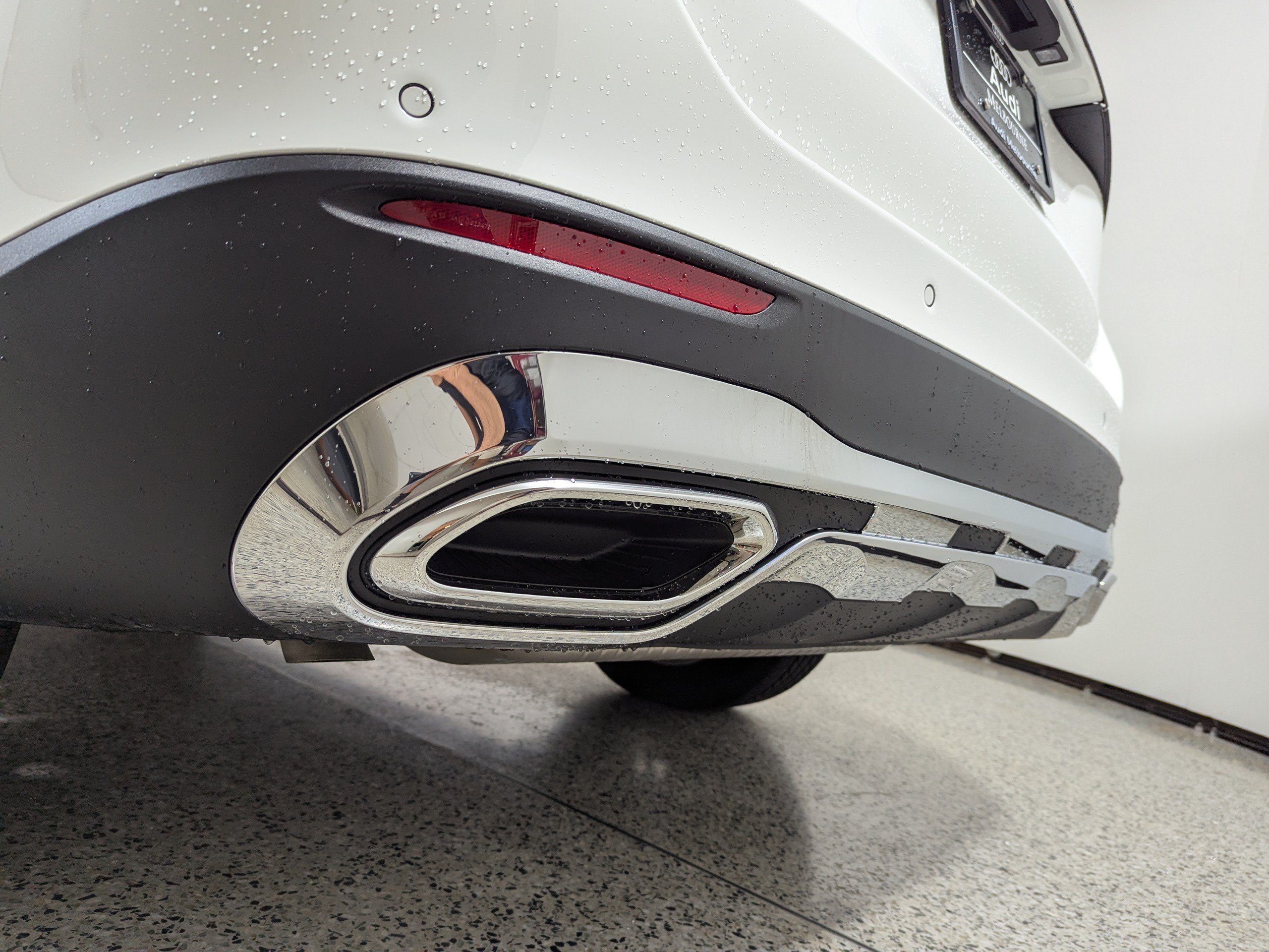 Used 2025 Mercedes-Benz GLC 300 image 9