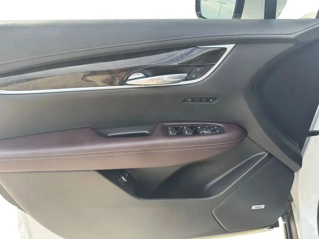 Used 2021 Cadillac XT6 Premium Luxury w/ LPO, Floor Liner Package image 12