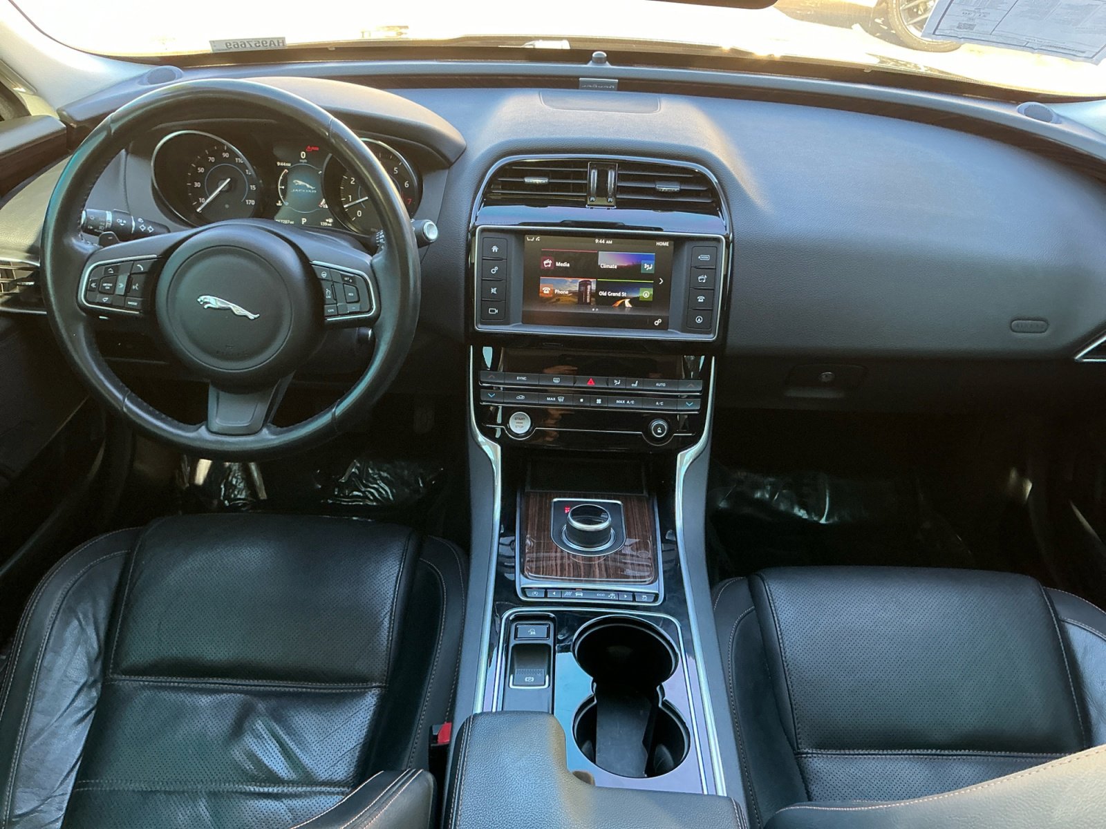 Used 2017 Jaguar XE Prestige image 15