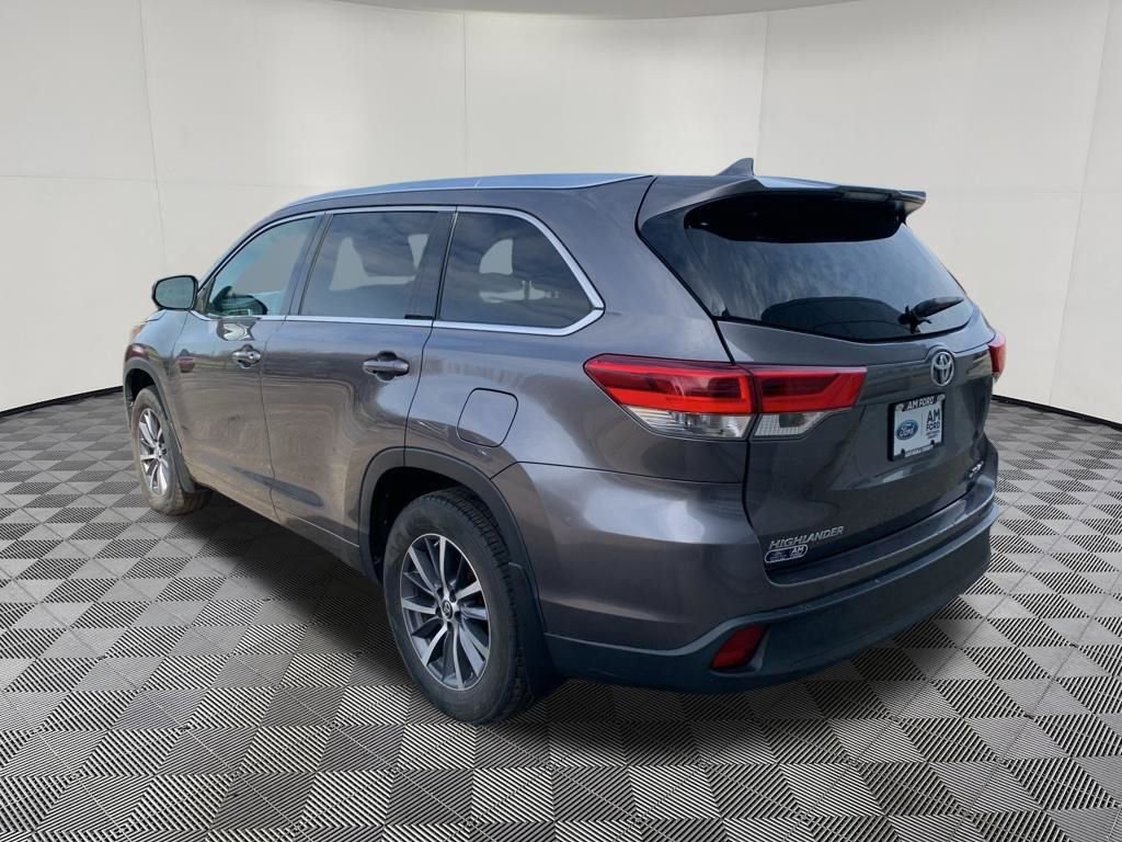 Used 2018 Toyota Highlander XLE image 4