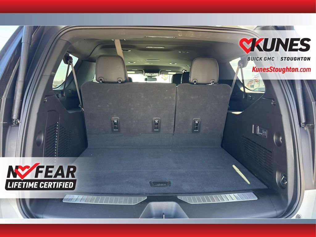 Used 2025 GMC Yukon XL Denali AWD/4WD image 19