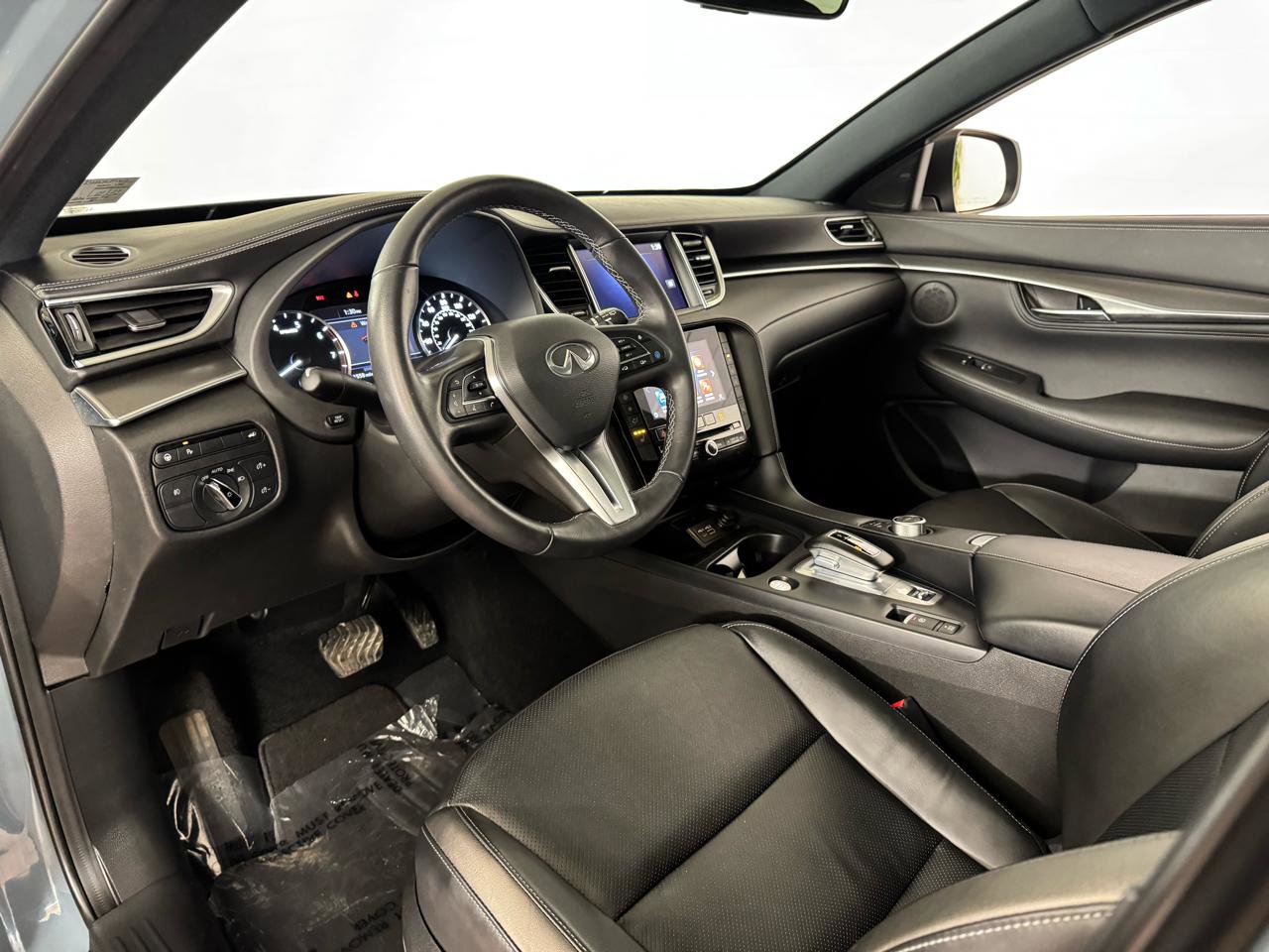 Used 2024 INFINITI QX55 Luxe w/ Cargo Package image 11