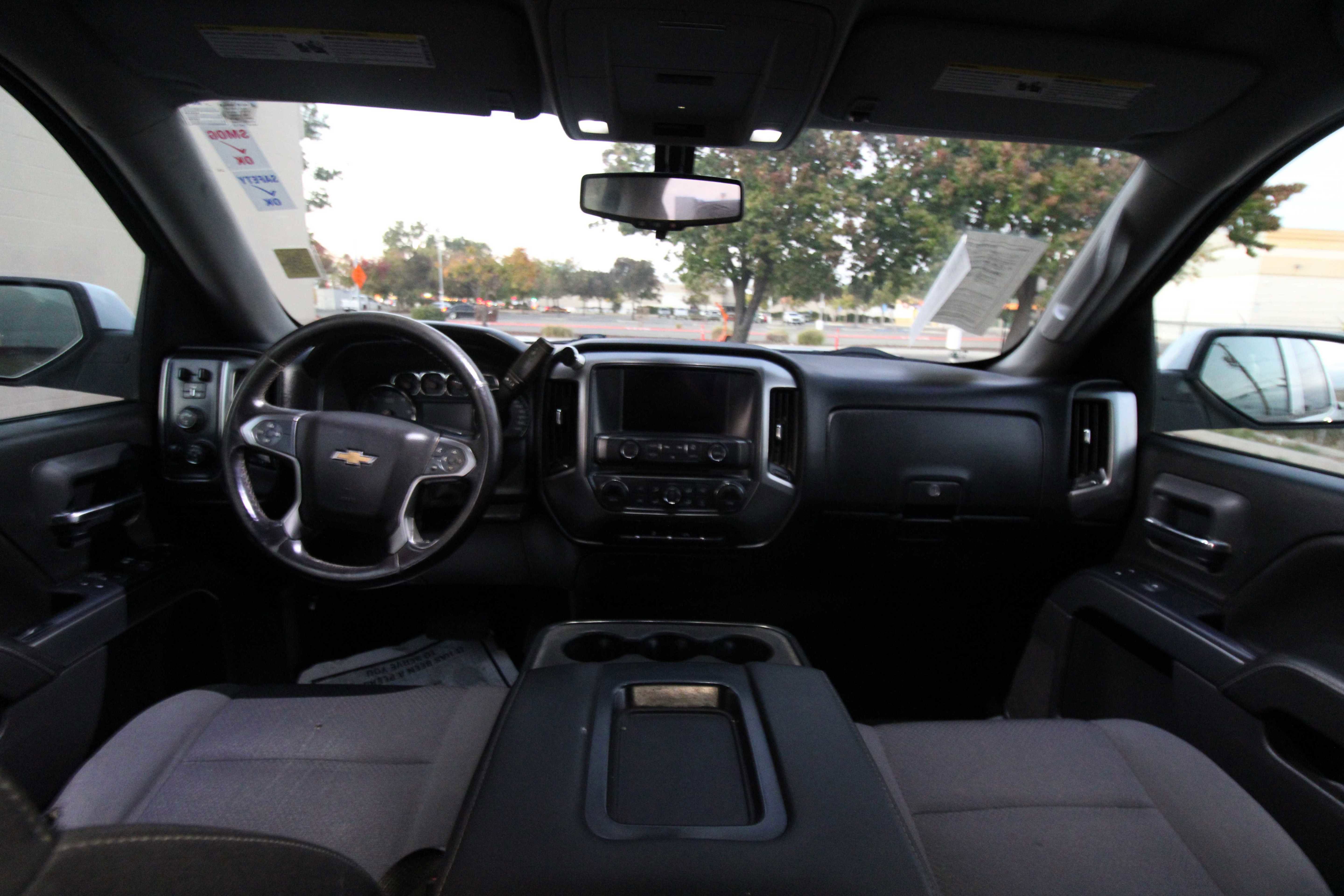 Used 2018 Chevrolet Silverado 1500 LT w/ All Star Edition image 19