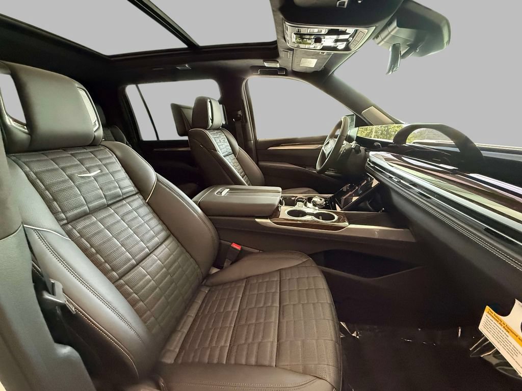 Used 2026 Cadillac Escalade ESV Platinum Luxury w/ LPO, Floor Liner Package AWD/4WD image 26