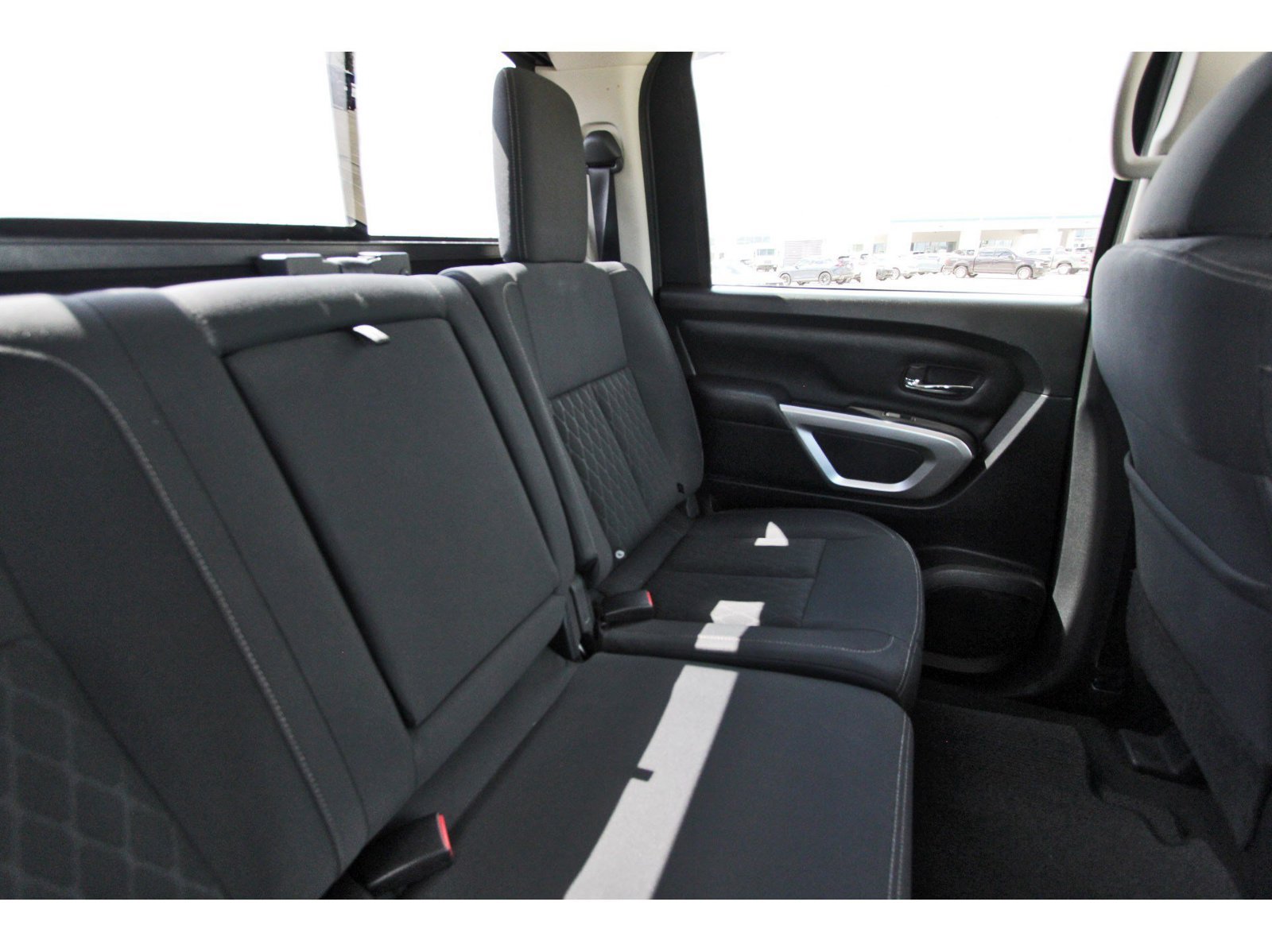Used 2018 Nissan Titan SV AWD/4WD image 13