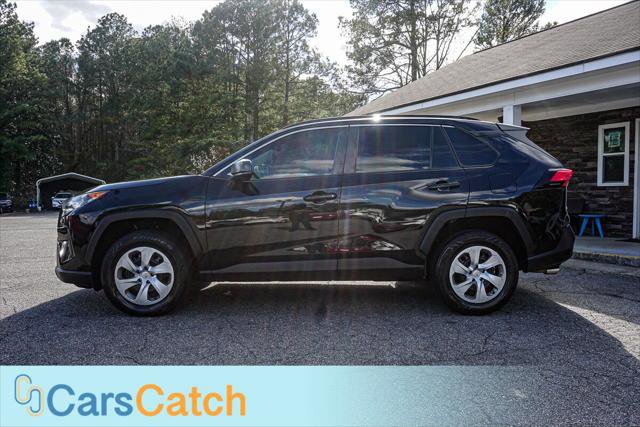 Used 2019 Toyota RAV4 LE image 8