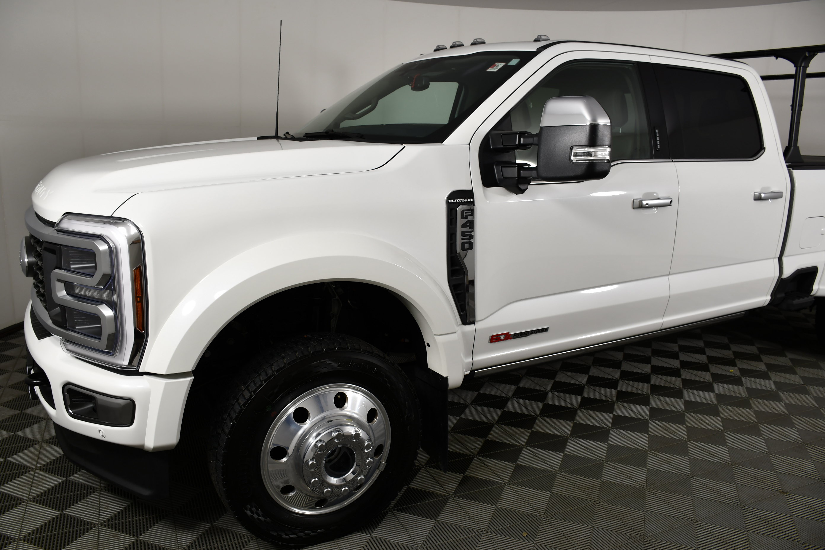 Used 2026 Ford F450 Platinum w/ Platinum Plus Package AWD/4WD image 10