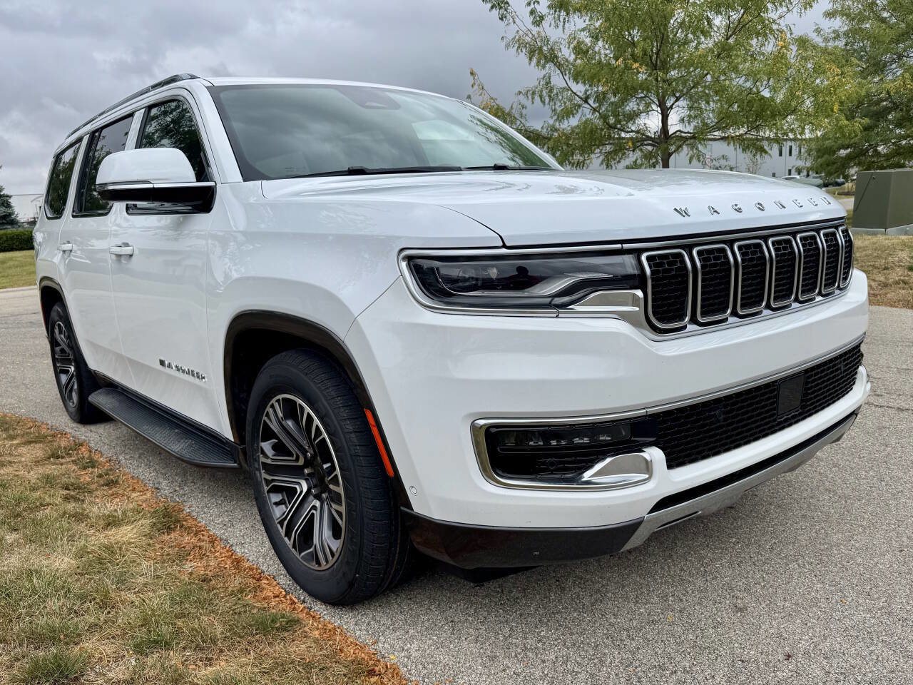 Used 2022 Jeep Wagoneer Series III image 4