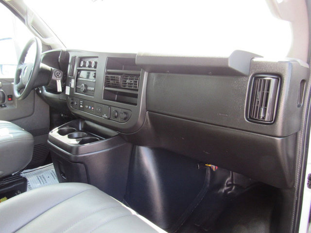 Used 2021 GMC Savana 3500 Extended w/ Power Convenience Package RWD image 15