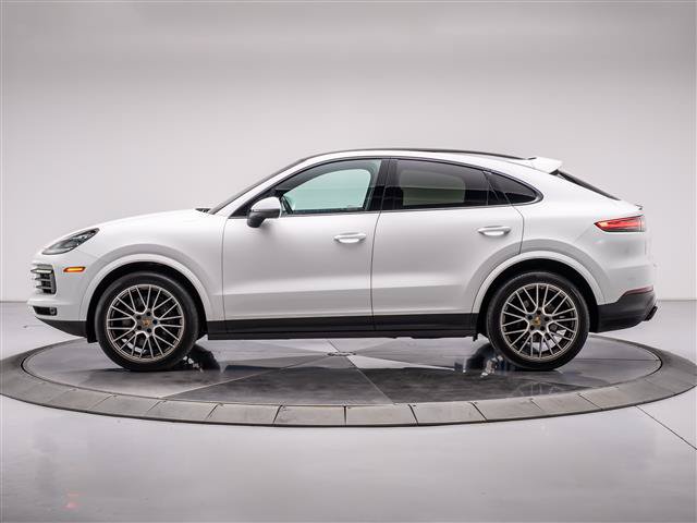 Used 2022 Porsche Cayenne Platinum Edition AWD/4WD image 2