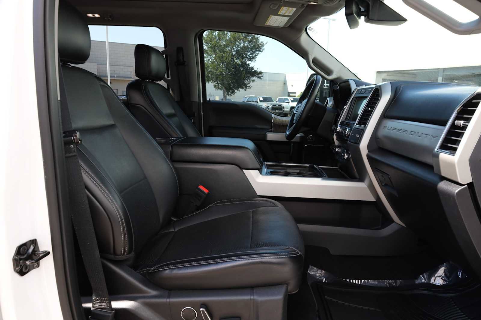 Used 2018 Ford F250 Lariat w/ Lariat Ultimate Package AWD/4WD image 42