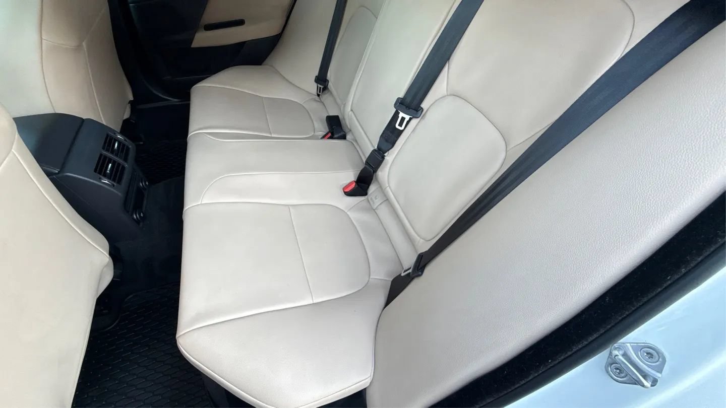 Used 2019 Jaguar XE Premium RWD image 22