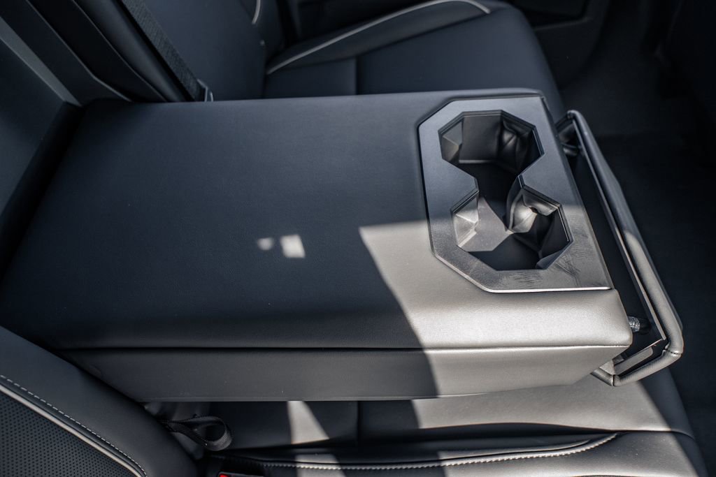 Used 2024 Tesla Cybertruck AWD Crew Cab image 39