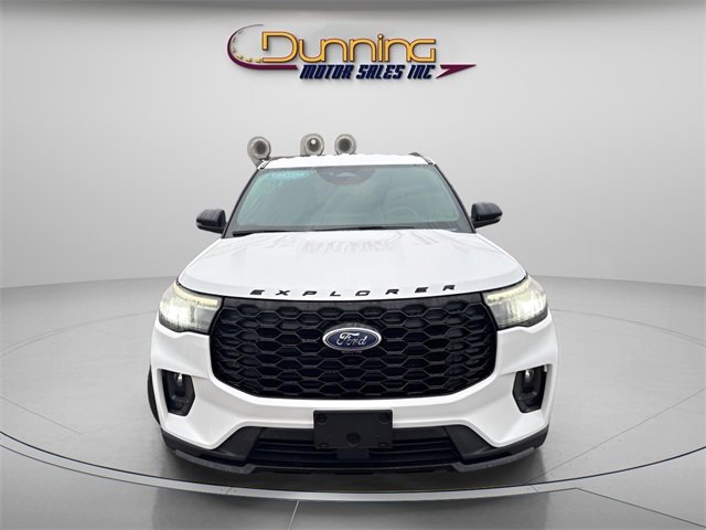 Used 2025 Ford Explorer ST-Line w/ ST-Line Street Pack image 5