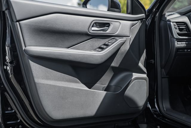 New 2026 Nissan Rogue SV image 34