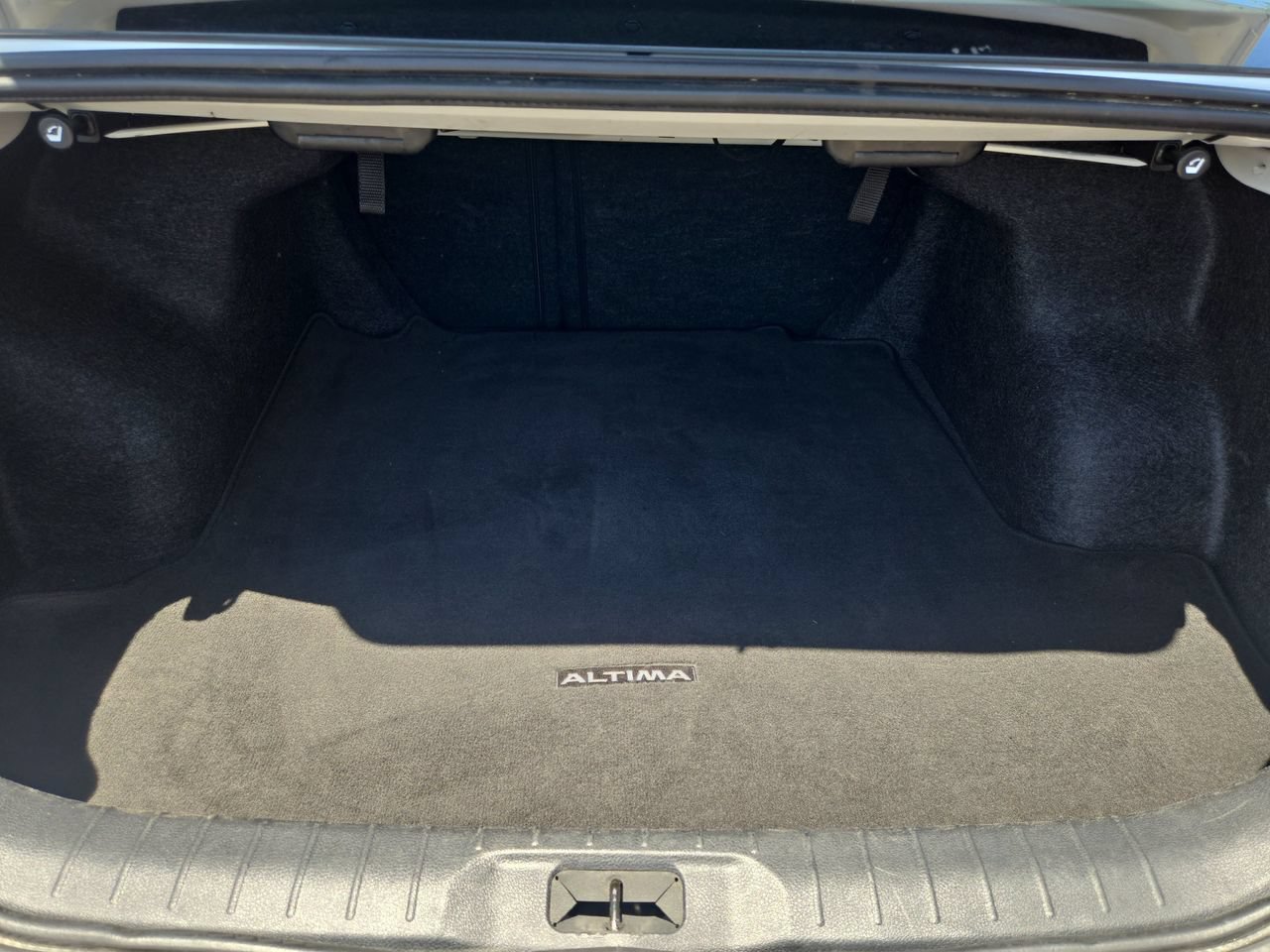 Certified 2025 Nissan Altima 2.5 SV FWD image 12
