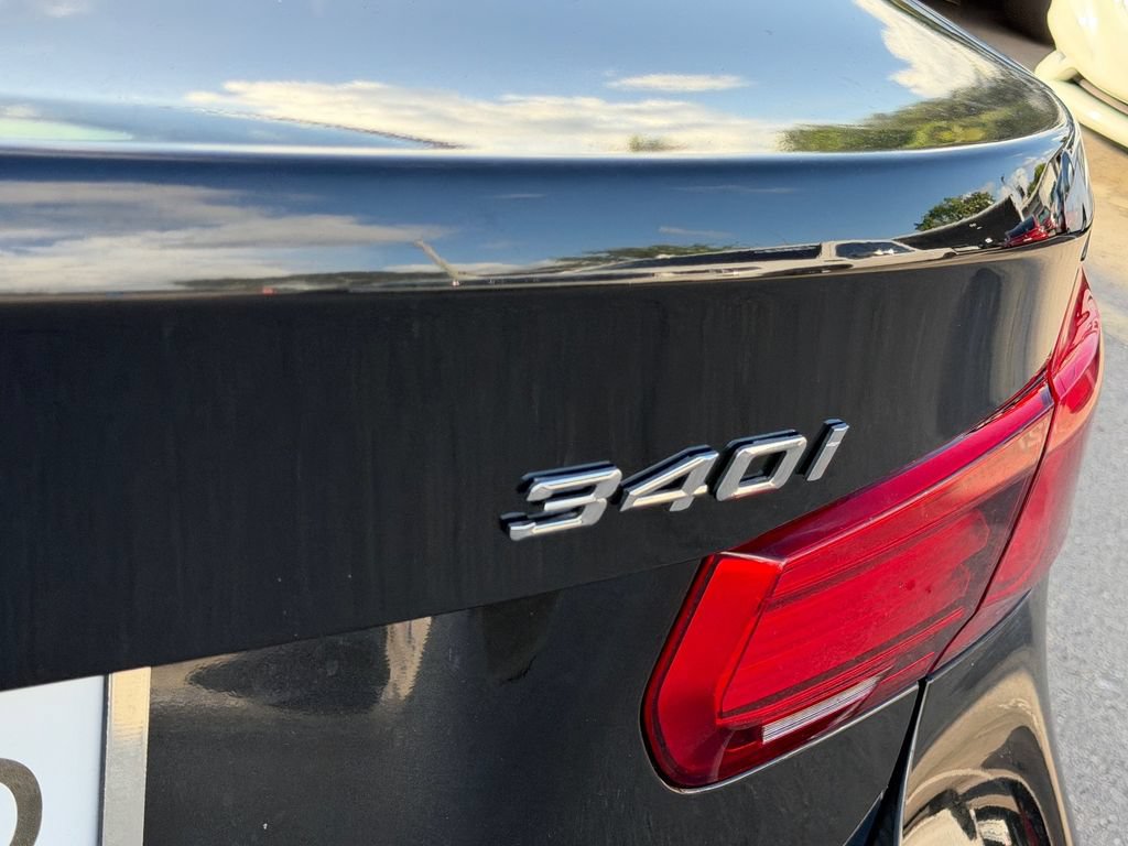 Used 2018 BMW 340i Sedan w/ Premium Package RWD image 14