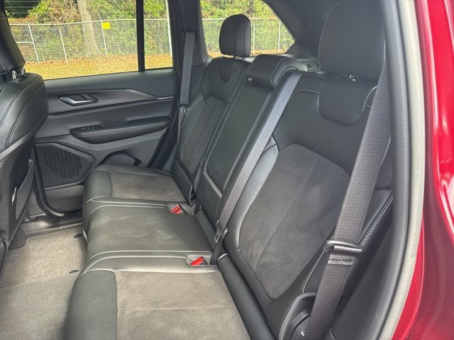 Used 2023 Jeep Grand Cherokee Altitude image 25