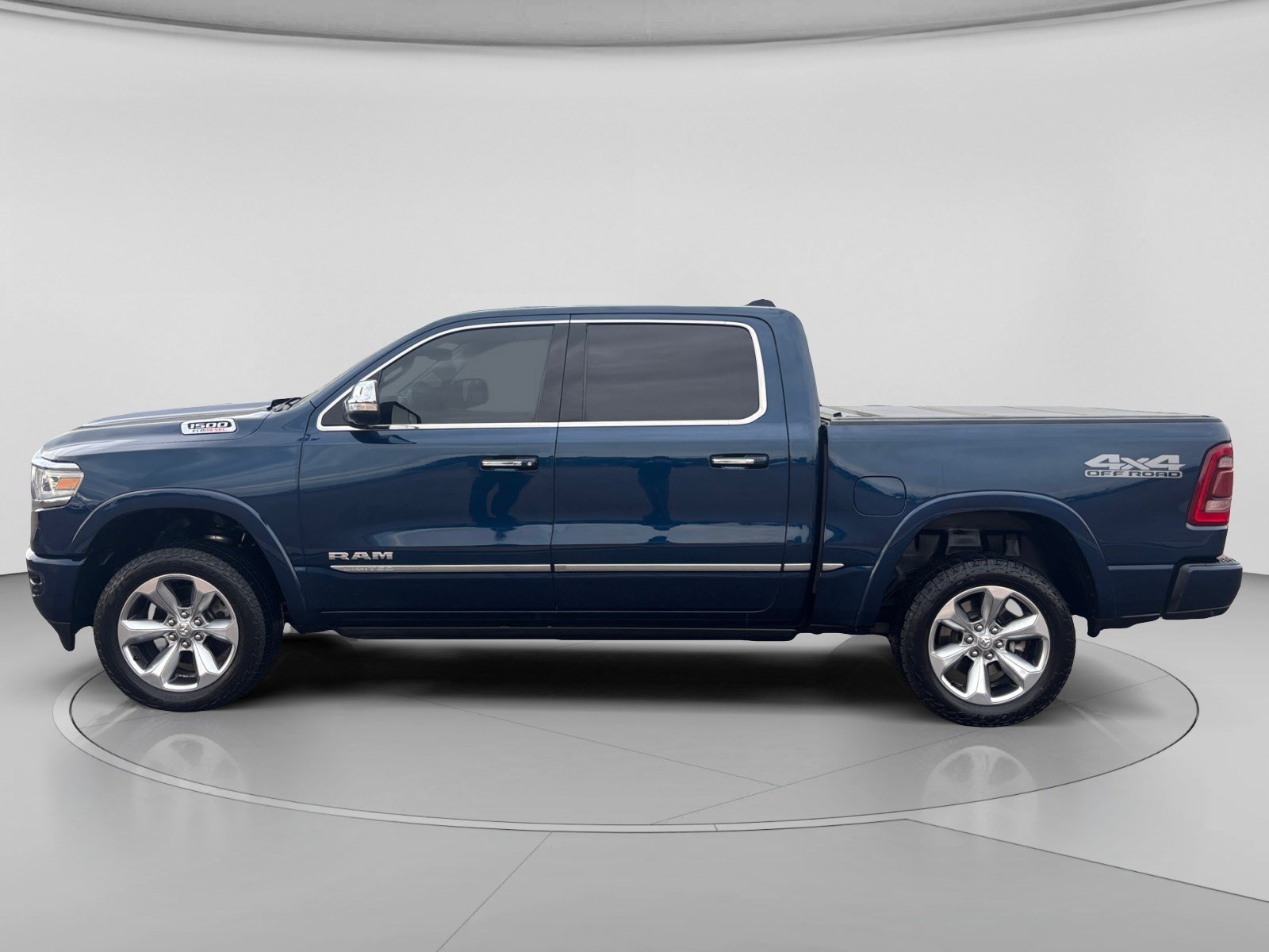 Used 2021 RAM 1500 Limited AWD/4WD image 2