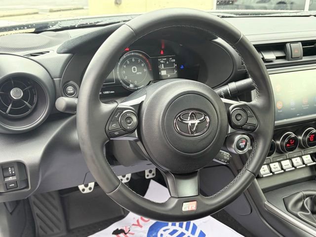 Used 2023 Toyota GR86 Premium image 34