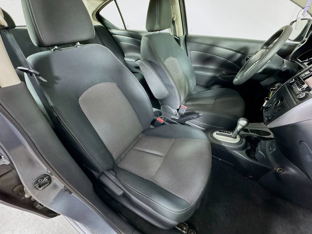 Used 2017 Nissan Versa SV FWD image 30