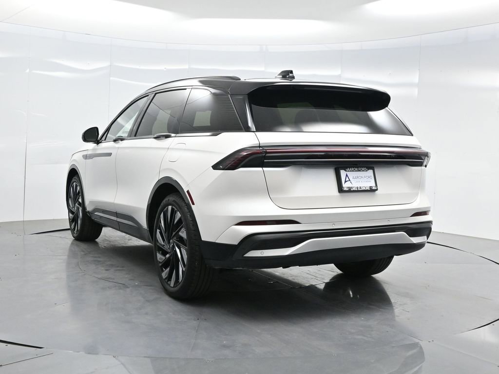 Used 2025 Lincoln Nautilus Reserve w/ Jet Appearance Package AWD/4WD image 6