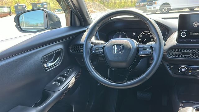 Used 2025 Honda HR-V Sport image 23