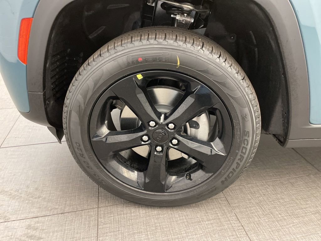 New 2026 Jeep Grand Cherokee L Limited w/ Limited Altitude Package image 8