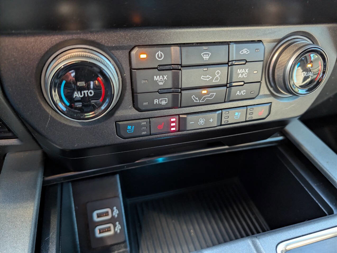 Used 2019 Ford F150 Raptor w/ Equipment Group 802A Luxury image 25