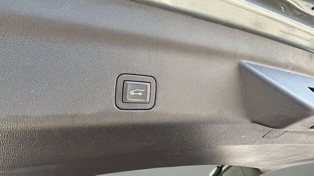 Used 2023 Chevrolet Tahoe LT w/ Luxury Package image 39