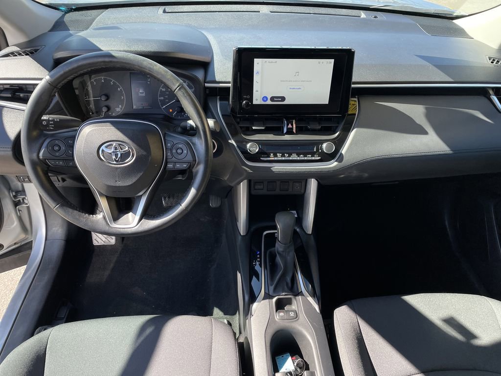 Used 2023 Toyota Corolla Cross LE w/ Moonroof Package image 15