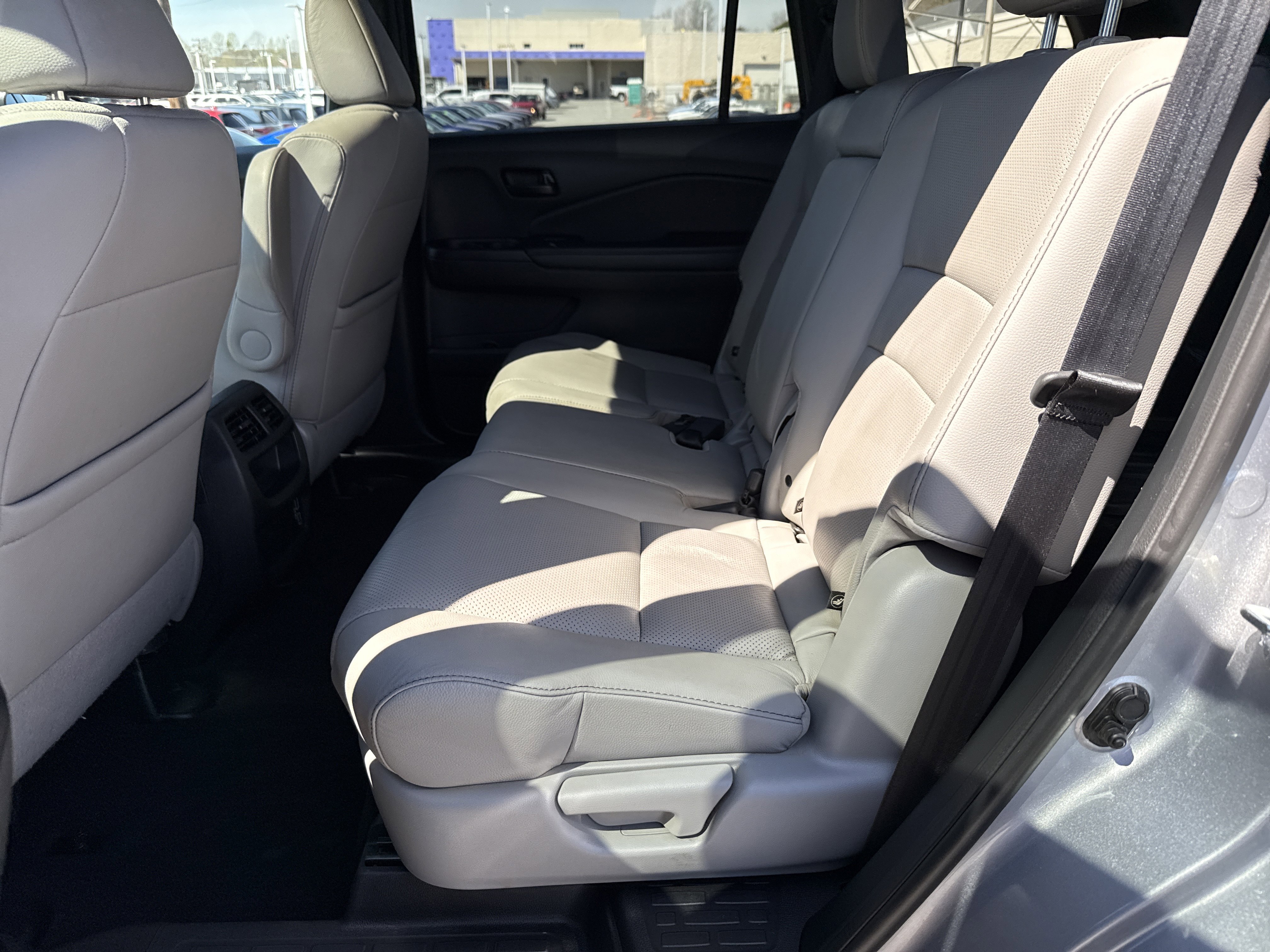 Used 2023 Honda Passport EX-L image 31