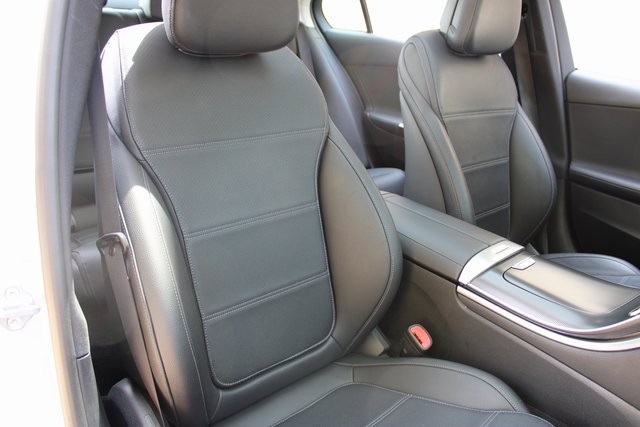 Used 2023 Mercedes-Benz C 300 Sedan image 13