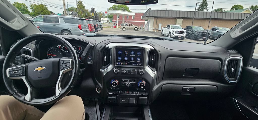 Used 2021 Chevrolet Silverado 3500 LTZ w/ LTZ Convenience Package AWD/4WD image 14
