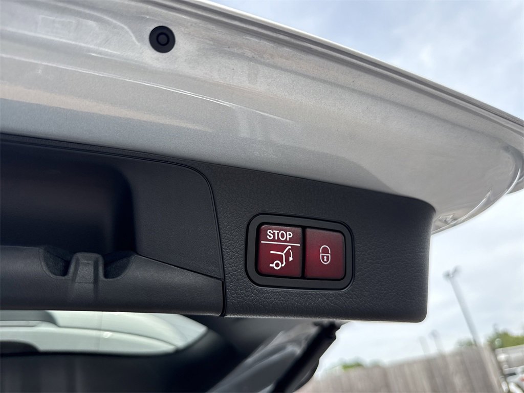 Certified 2025 Mercedes-Benz GLB 250 image 15