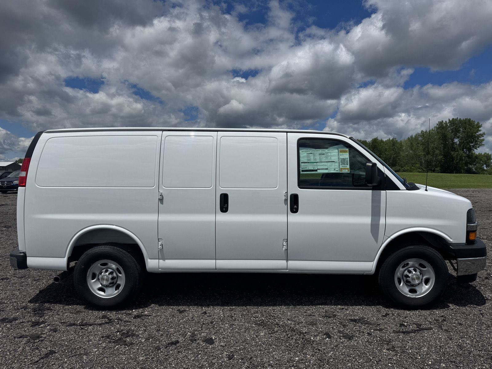 New 2026 Chevrolet Express 2500 w/ Driver Convenience Package RWD image 4