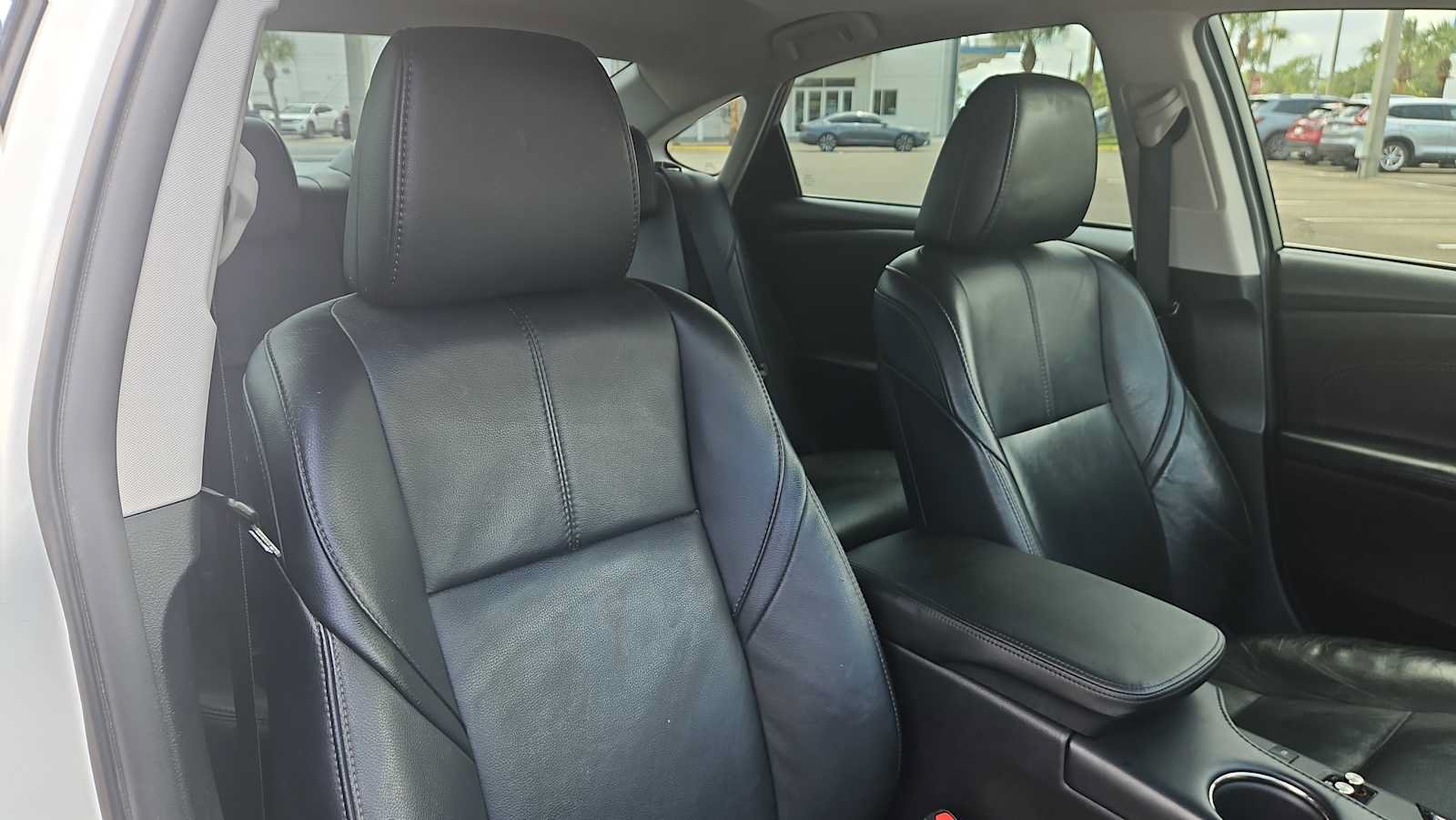 Used 2017 Toyota Avalon Touring FWD image 26