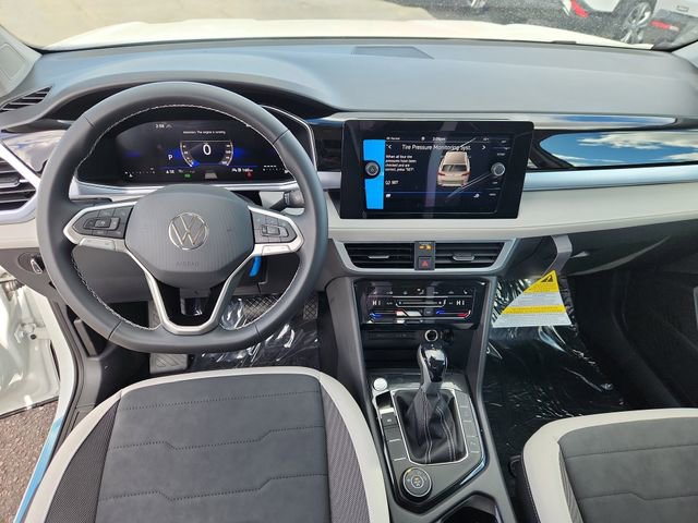 New 2026 Volkswagen Taos SE image 9