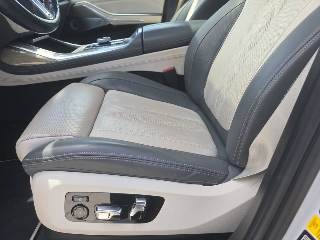 Certified 2024 BMW X7 M60i w/ Executive Package AWD/4WD image 14