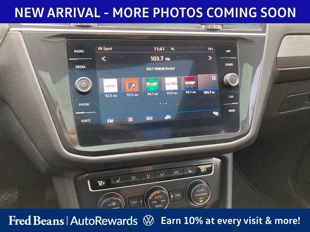 Used 2018 Volkswagen Tiguan SE w/ Panoramic Sunroof Package AWD/4WD image 13