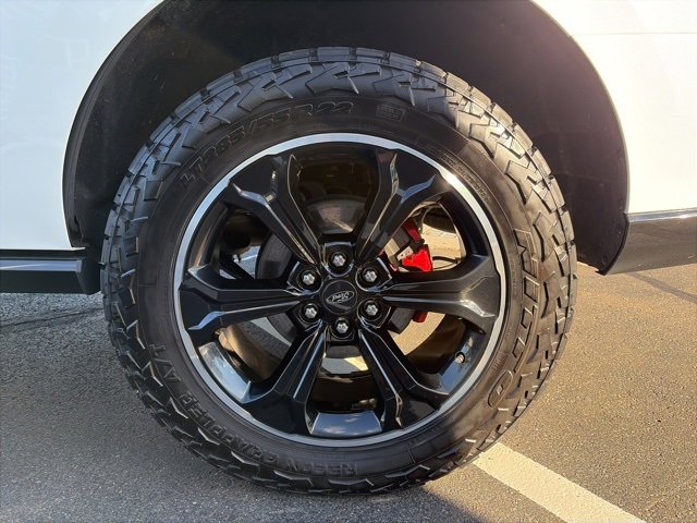 Used 2023 Ford Expedition Limited image 11