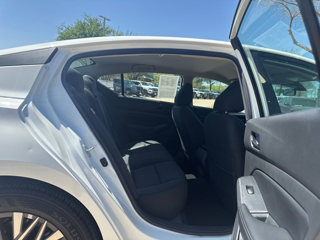 Certified 2025 Nissan Altima 2.5 SV image 14